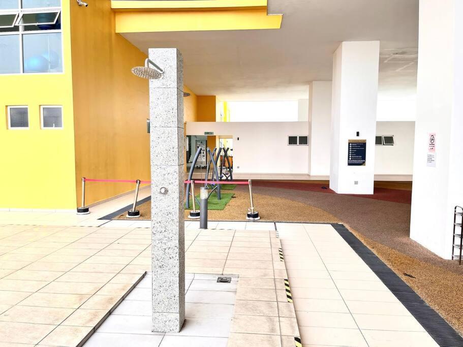 Urban Home-Swimming Pool-City Center Malacca Exterior photo